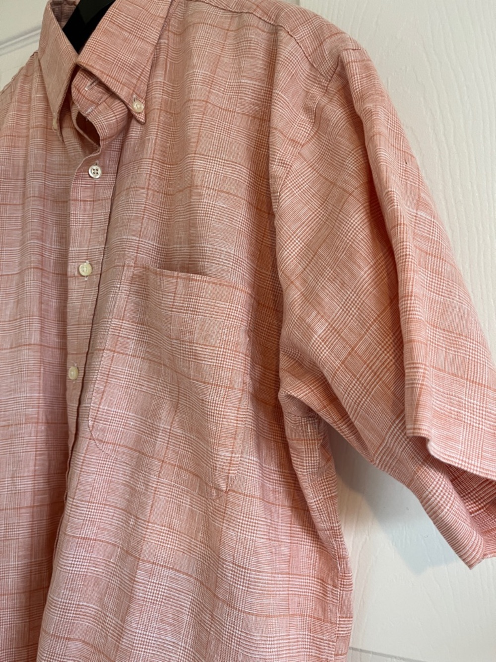 Jos. A. Bank 100% Linen Short-Sleeve Button-Down Shirt - Picture 4 of 8